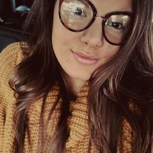 Meet your Posher, Ashlyn